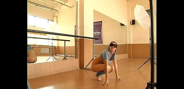  Sexy teen ballerina in action! The incredible flexibility of a young ballerina will blow your cock!